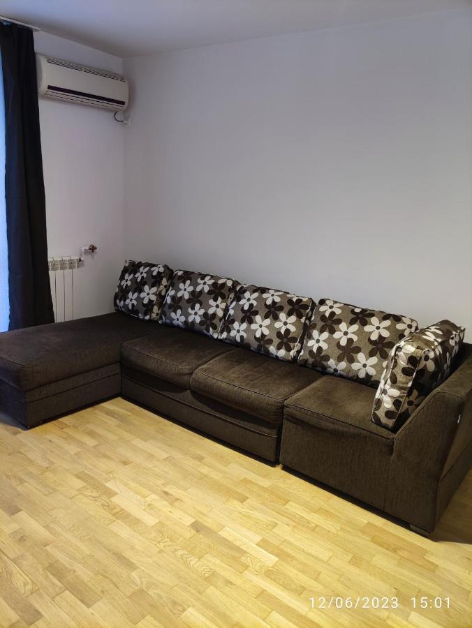 Fabian Central Apartment Бухарест Экстерьер фото