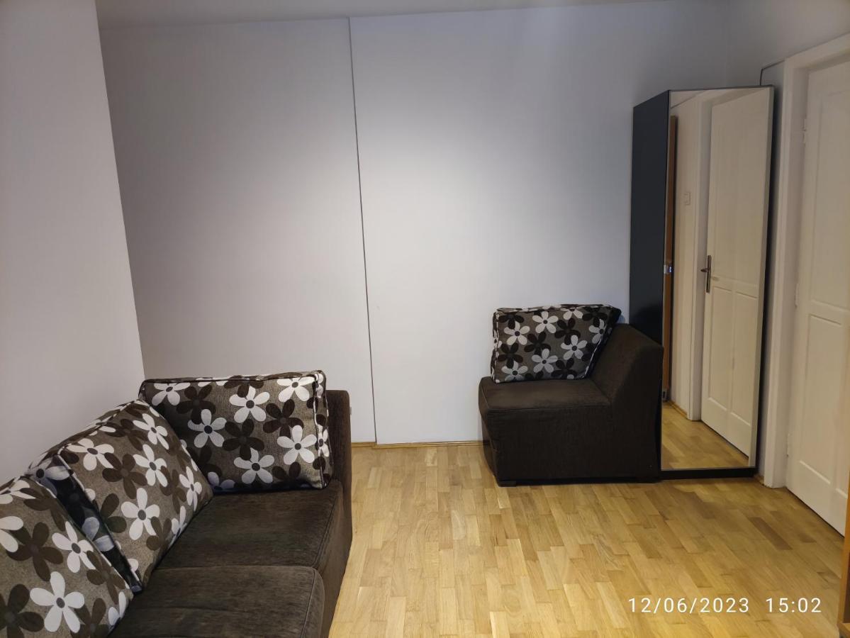 Fabian Central Apartment Бухарест Экстерьер фото